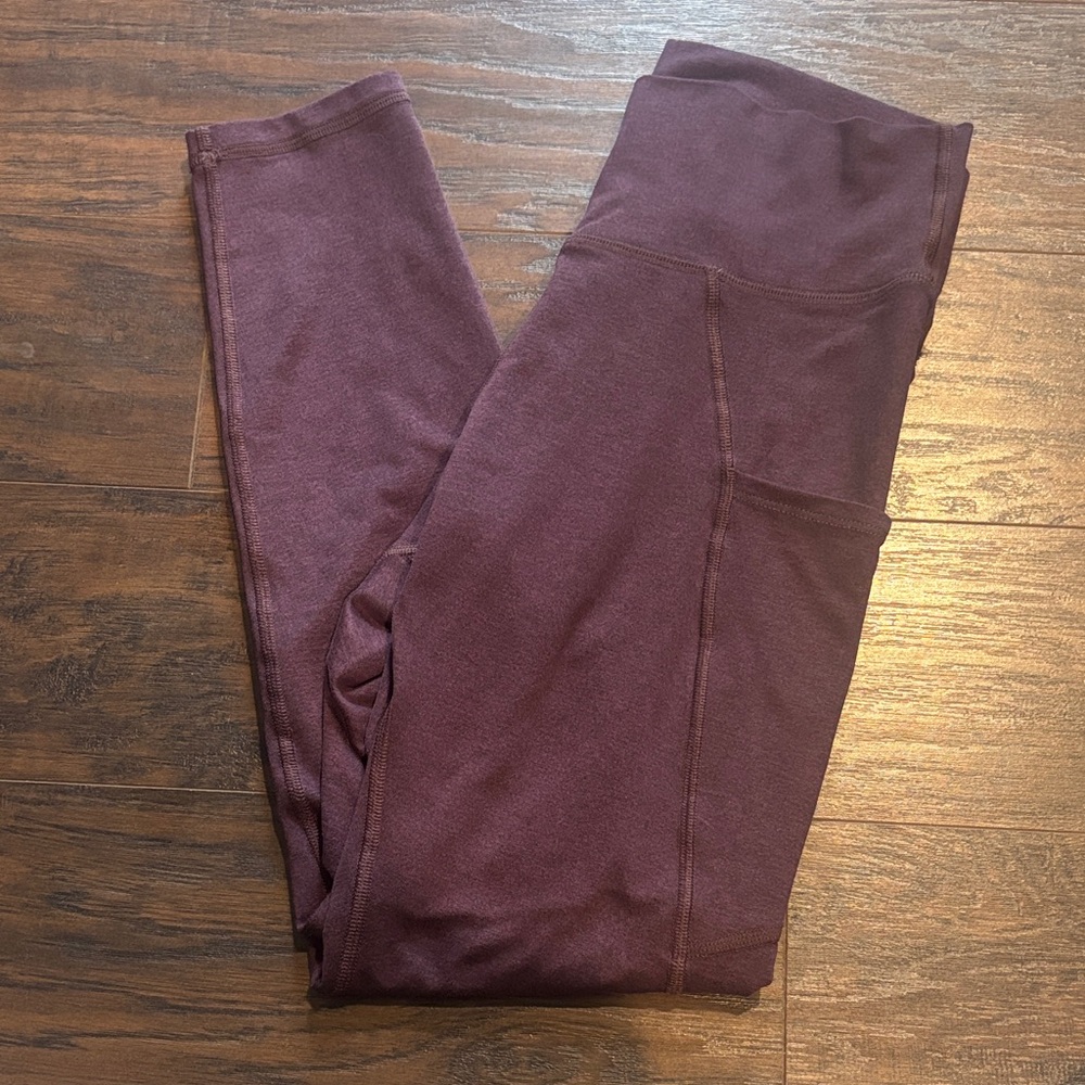 FLEO 25” leggings size medium